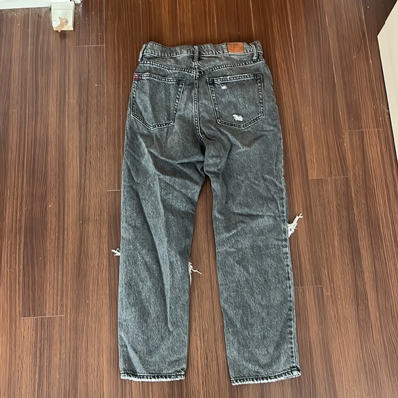 COPY - BDG BLACK RIPPED JEANS - Picture 2 of 4